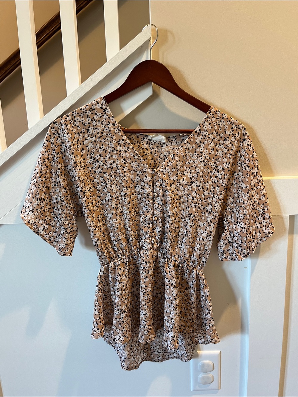 Sienna Sky Beige Floral V-Neck Peplum Blouse